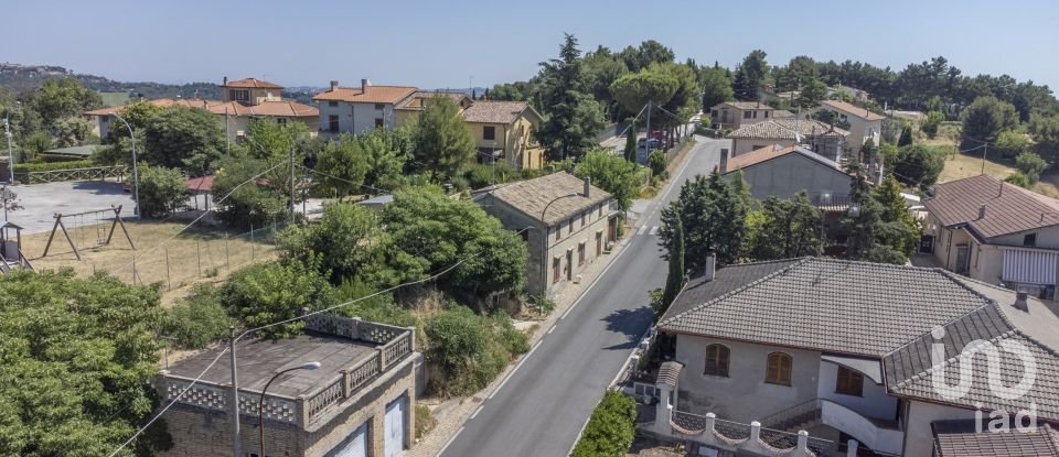 House 3 rooms of 240 m² in Offagna (60020)