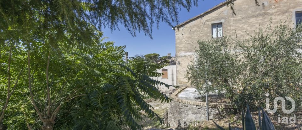 House 3 rooms of 240 m² in Offagna (60020)