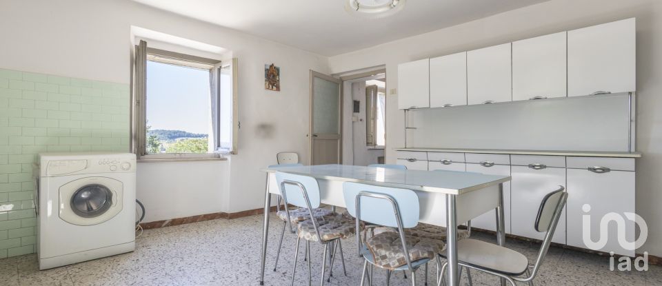 House 3 rooms of 240 m² in Offagna (60020)