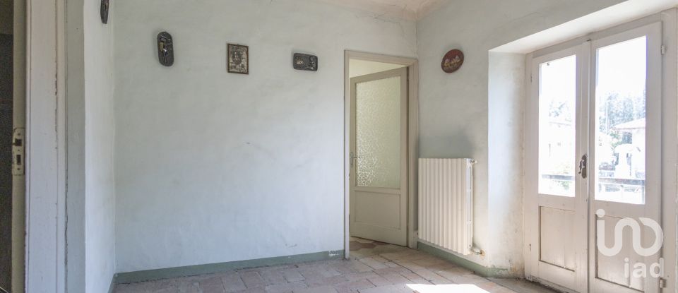 House 3 rooms of 240 m² in Offagna (60020)