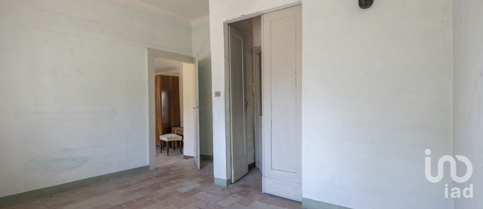 House 3 rooms of 240 m² in Offagna (60020)