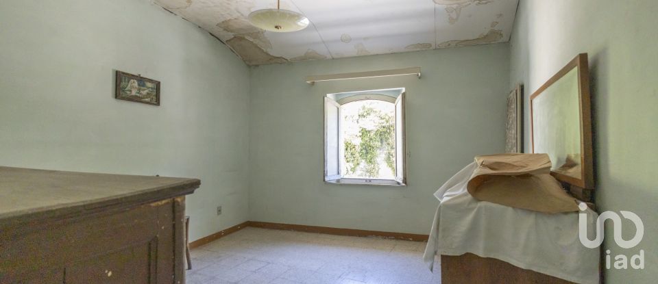 House 3 rooms of 240 m² in Offagna (60020)