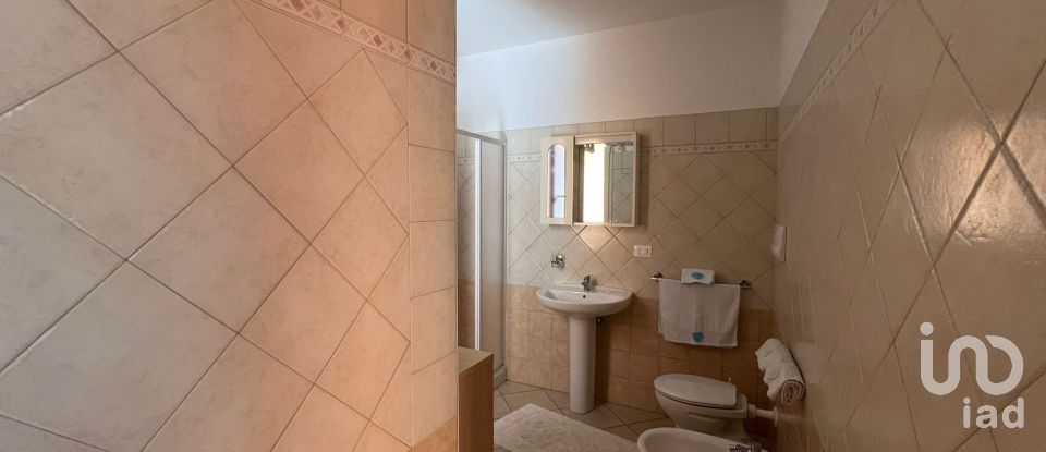 Apartment 6 rooms of 90 m² in Orosei (08028)