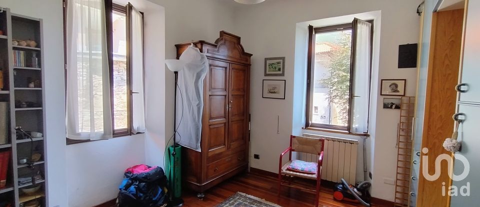 Townhouse 11 rooms of 300 m² in Ghiffa (28823)