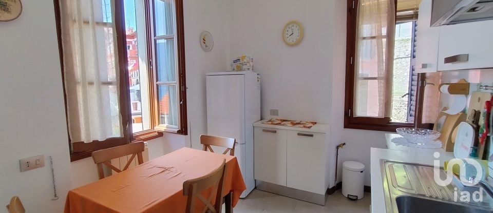 Townhouse 11 rooms of 300 m² in Ghiffa (28823)