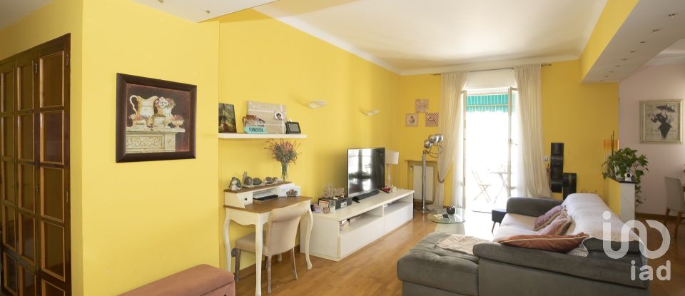 Apartment 7 rooms of 130 m² in Genova (16146)