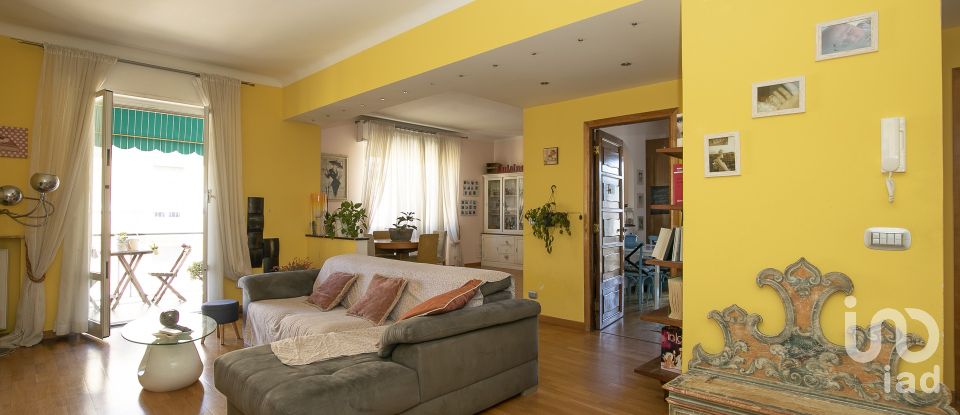 Apartment 7 rooms of 130 m² in Genova (16146)