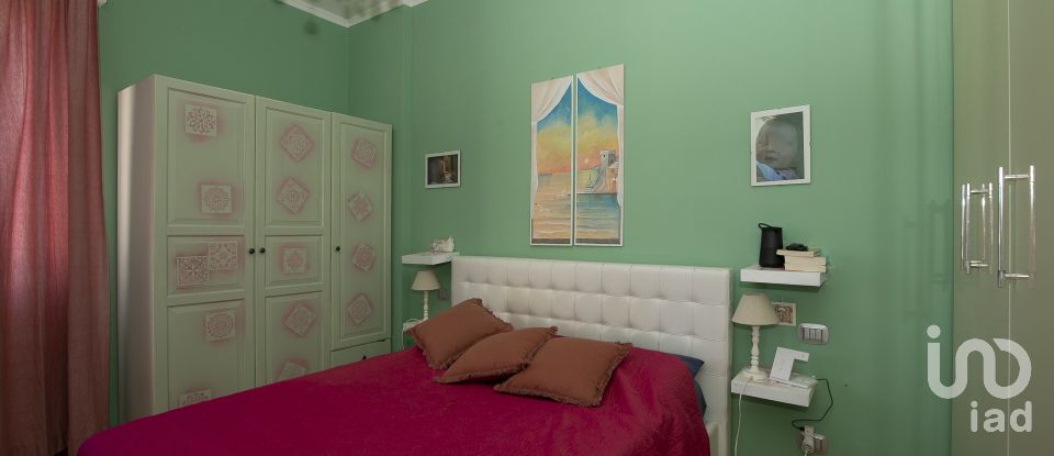 Apartment 7 rooms of 130 m² in Genova (16146)