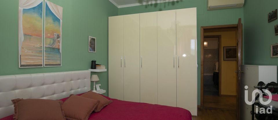 Apartment 7 rooms of 130 m² in Genova (16146)