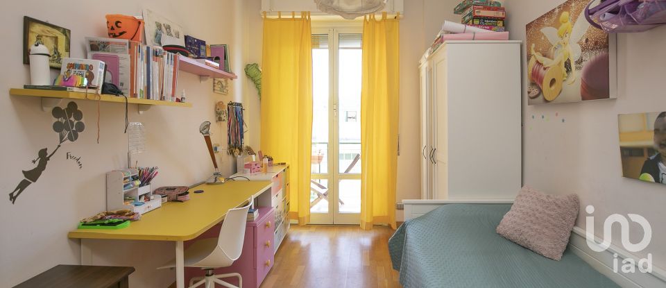 Apartment 7 rooms of 130 m² in Genova (16146)