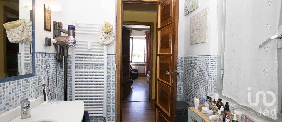 Apartment 7 rooms of 130 m² in Genova (16146)