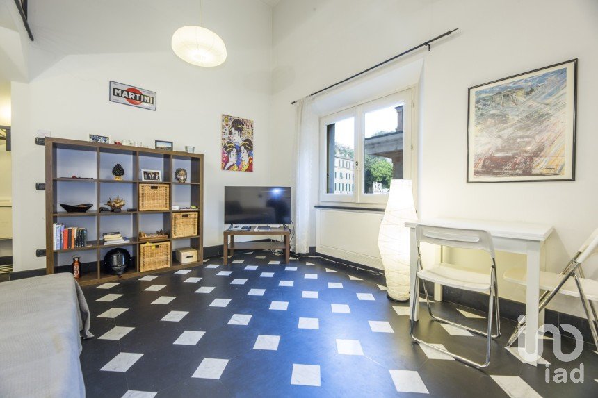 Three-room apartment of 60 m² in Genova (16131)