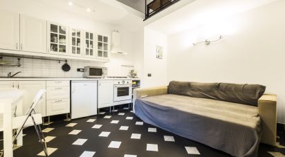 Trilocale di 60 m² a Genova (16131)