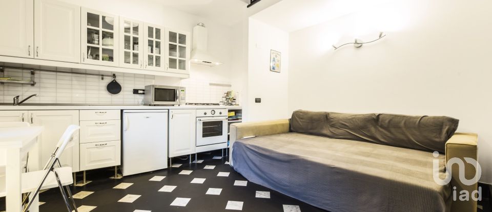 Three-room apartment of 60 m² in Genova (16131)