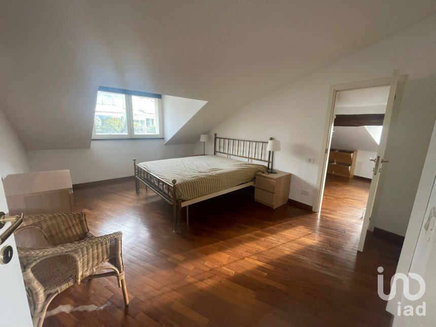 Quadrilocale di 85 m² a Genova (16121)