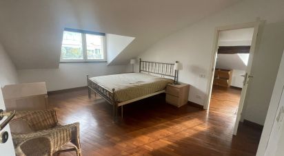 Four-room apartment of 85 m² in Genova (16121)