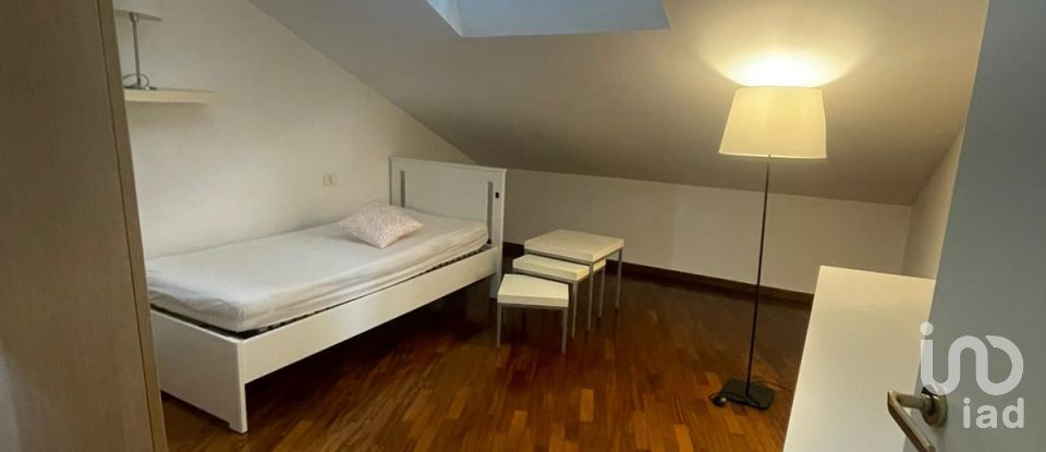 Quadrilocale di 85 m² a Genova (16121)