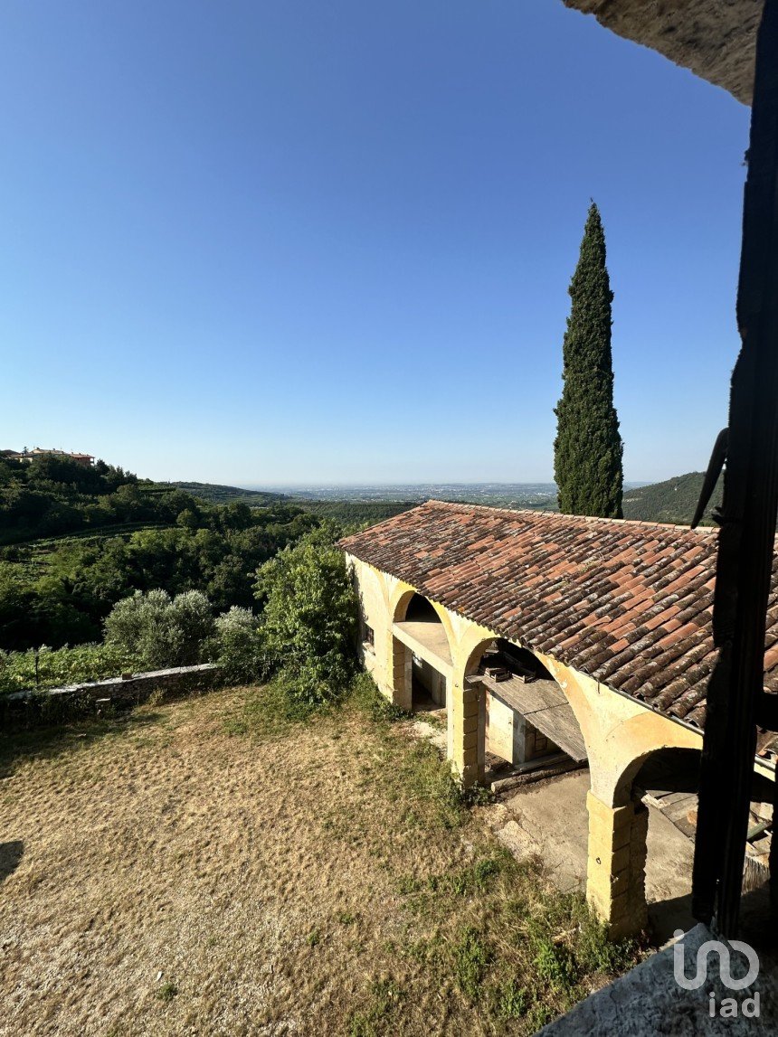 Country home 15 rooms of 717 m² in Marano di Valpolicella (37020)