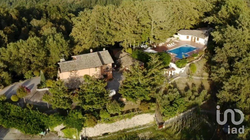 Palazzo / Stabile di 52.000 m² in Canterano (00020)