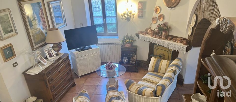 Palazzo / Stabile di 52.000 m² in Canterano (00020)