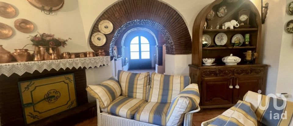 Palazzo / Stabile di 52.000 m² in Canterano (00020)