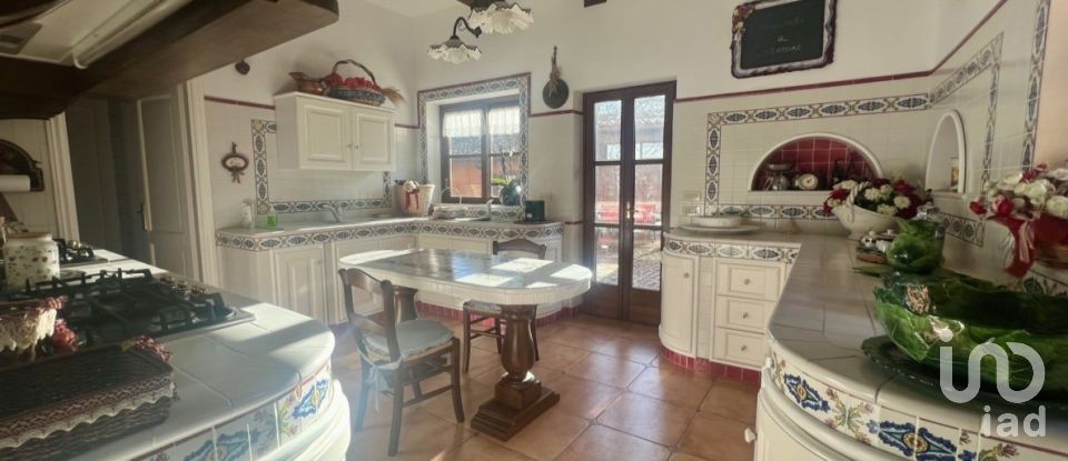 Palazzo / Stabile di 52.000 m² in Canterano (00020)