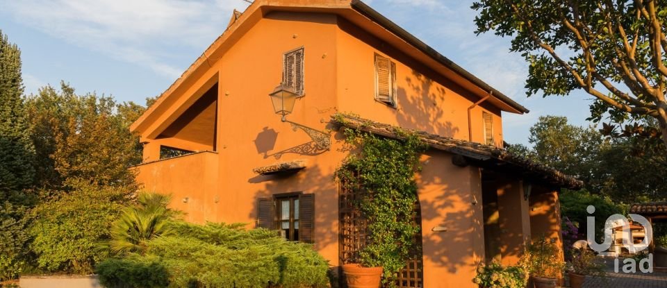 Palazzo / Stabile di 52.000 m² in Canterano (00020)