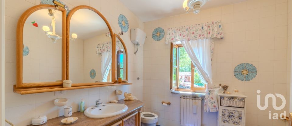 Palazzo / Stabile di 52.000 m² in Canterano (00020)