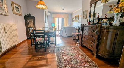 Casale 10 locali di 270 m² in Sulmona (67039)