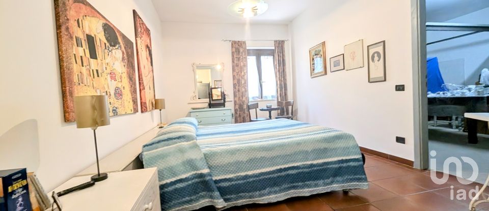 Casale 10 locali di 270 m² in Sulmona (67039)