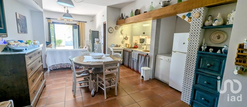 Casale 10 locali di 270 m² in Sulmona (67039)