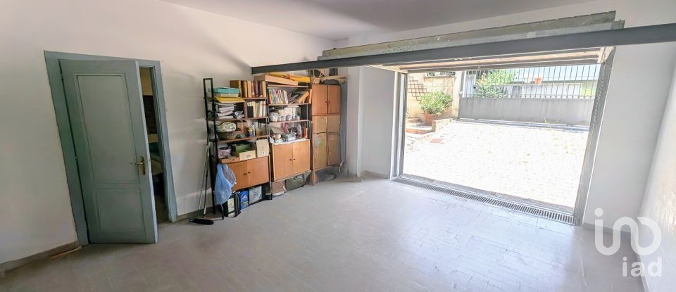 Casale 10 locali di 270 m² in Sulmona (67039)