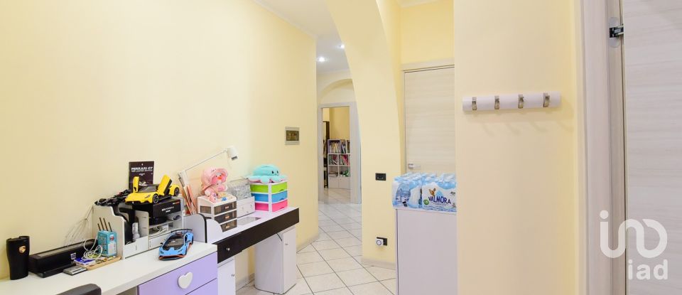Appartamento 6 locali di 177 m² a Casnate con Bernate (22070)
