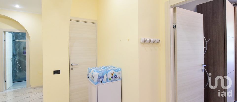 Appartamento 6 locali di 177 m² a Casnate con Bernate (22070)