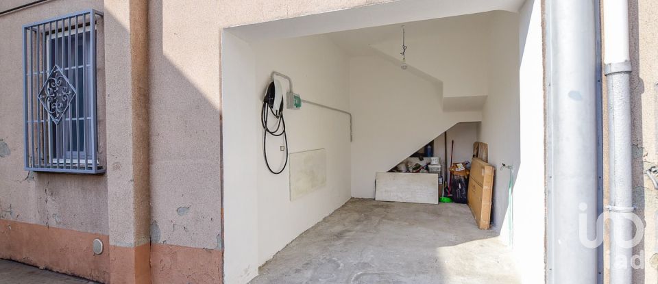 Appartamento 6 locali di 177 m² a Casnate con Bernate (22070)