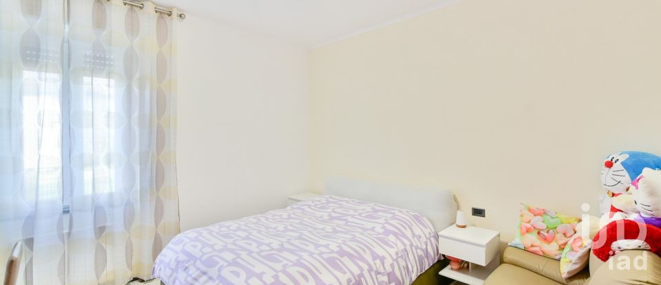 Appartamento 6 locali di 177 m² a Casnate con Bernate (22070)