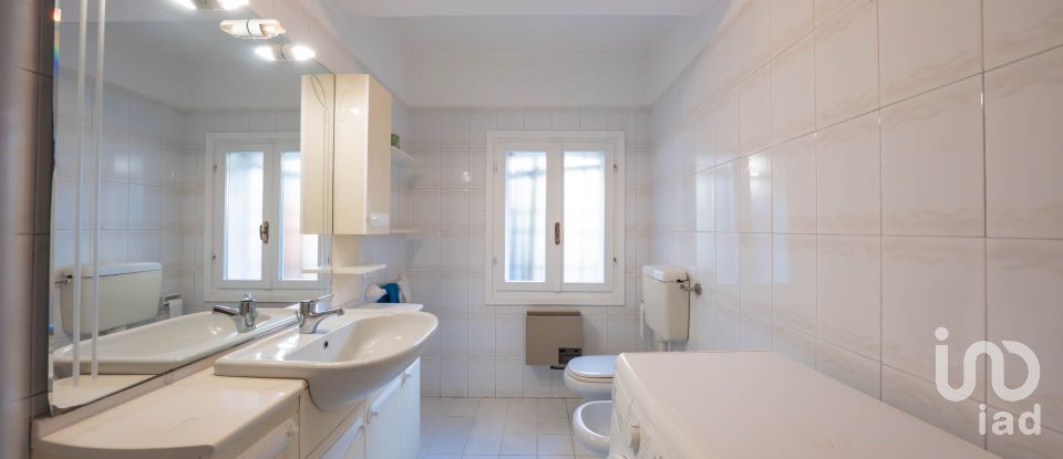 House 4 rooms of 121 m² in Argenta (44010)