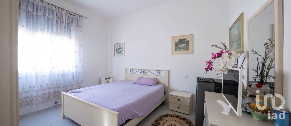 House 4 rooms of 121 m² in Argenta (44010)