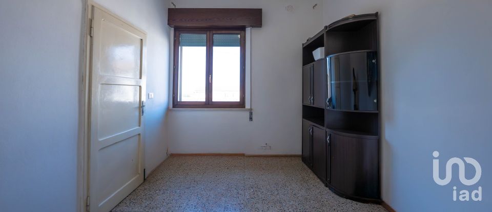 House 4 rooms of 121 m² in Argenta (44010)