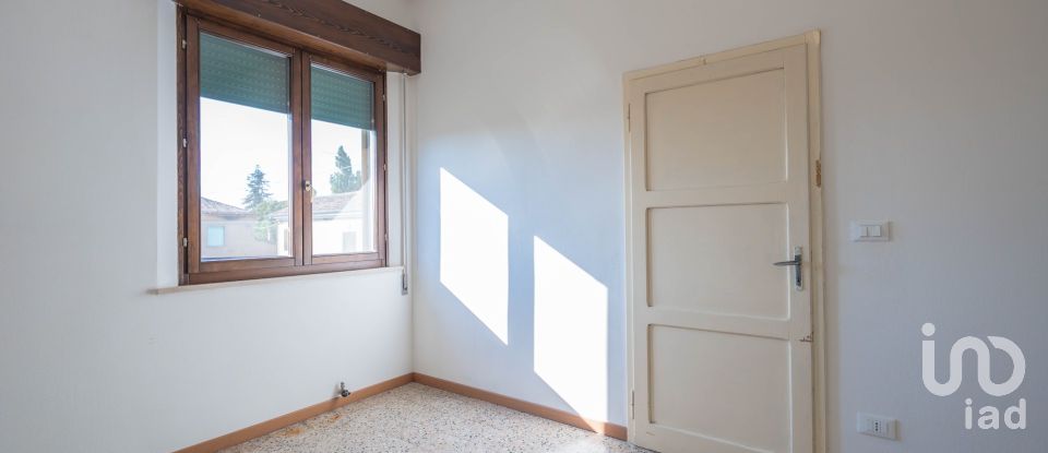 House 4 rooms of 121 m² in Argenta (44010)