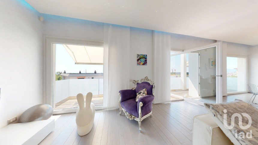 Townhouse 17 rooms of 326 m² in Pietra Ligure (17027)