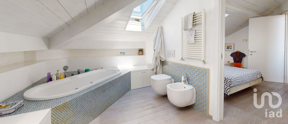 Townhouse 17 rooms of 326 m² in Pietra Ligure (17027)