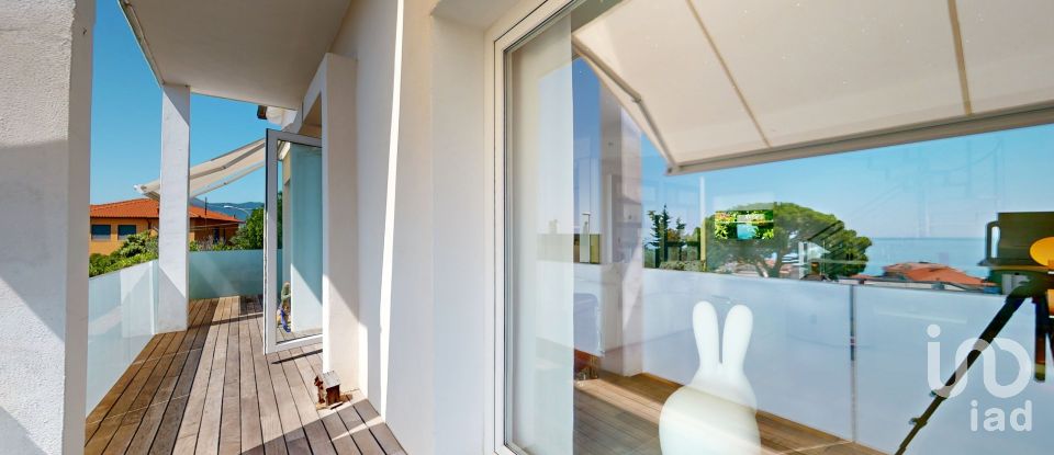 Townhouse 17 rooms of 326 m² in Pietra Ligure (17027)