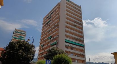 Appartamento 5 locali di 75 m² a Genova (16139)