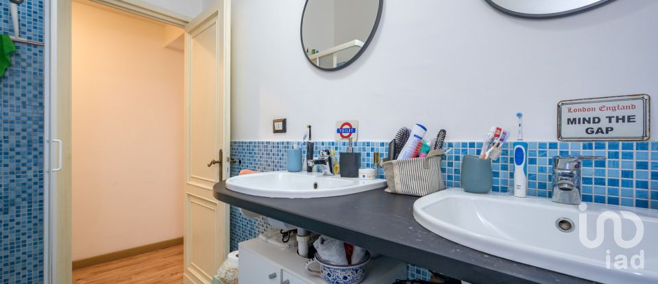 Appartamento 8 locali di 140 m² a Genova (16122)