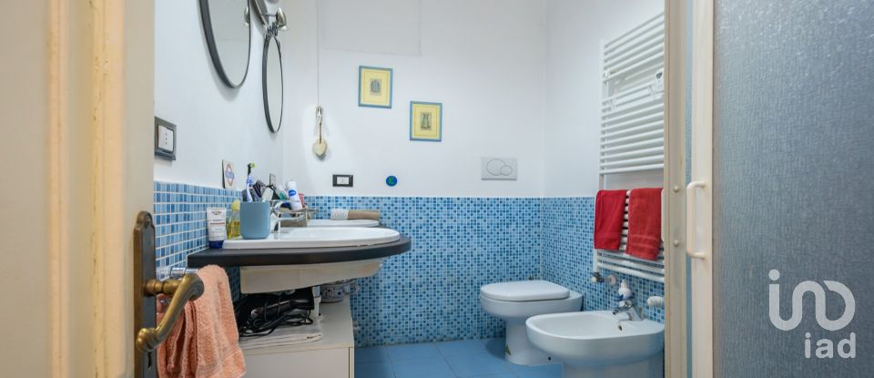 Appartamento 8 locali di 140 m² a Genova (16122)