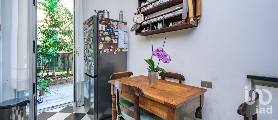 Appartamento 8 locali di 140 m² a Genova (16122)