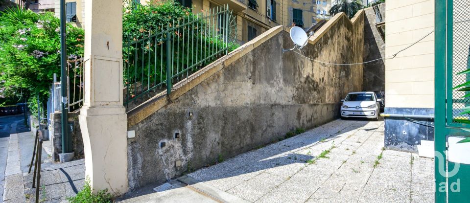 Appartamento 8 locali di 140 m² a Genova (16122)