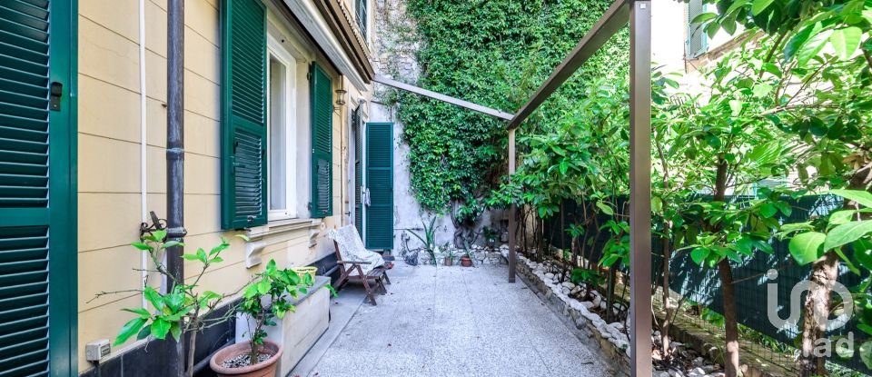 Appartamento 8 locali di 140 m² a Genova (16122)