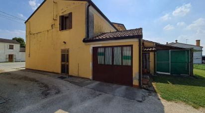 House 12 rooms of 300 m² in Crespino (45030)
